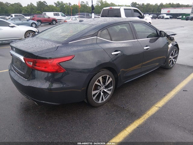 Nissan Maxima
