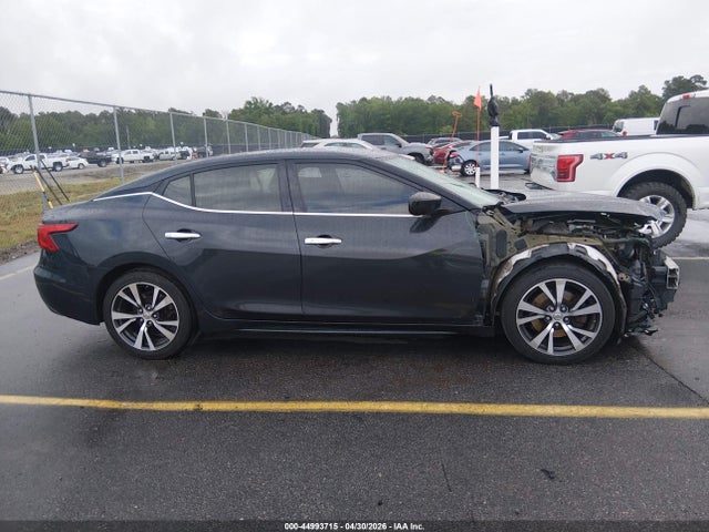 Nissan Maxima