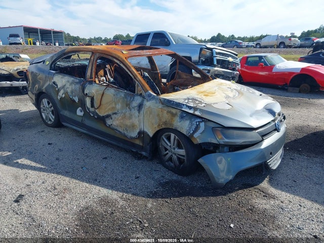 Salvage Volkswagen Jetta Image