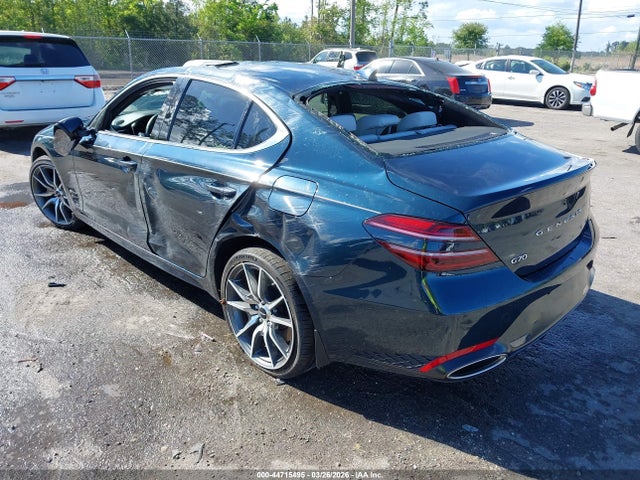 Genesis G70 2.5t Rwd