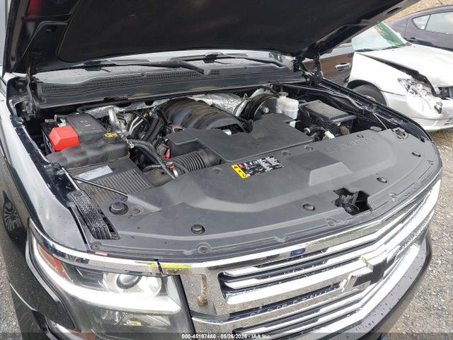 Chevrolet Suburban Premier