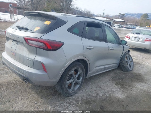 Ford Escape St-line