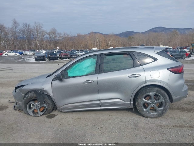 Ford Escape St-line