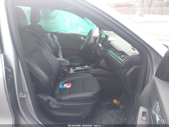 Ford Escape St-line