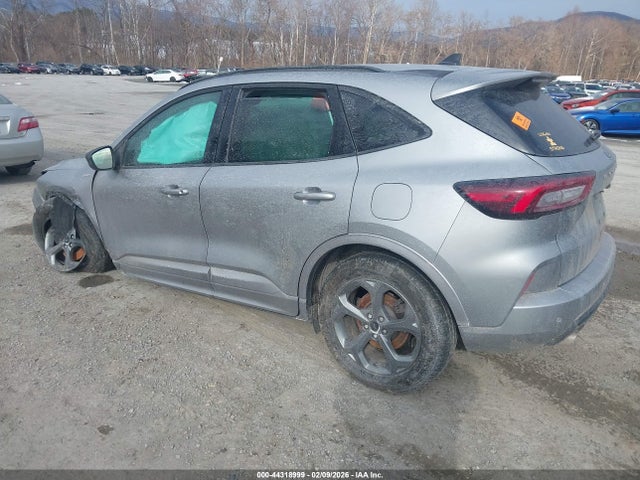 Ford Escape St-line