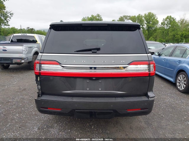 Lincoln Navigator Reserve