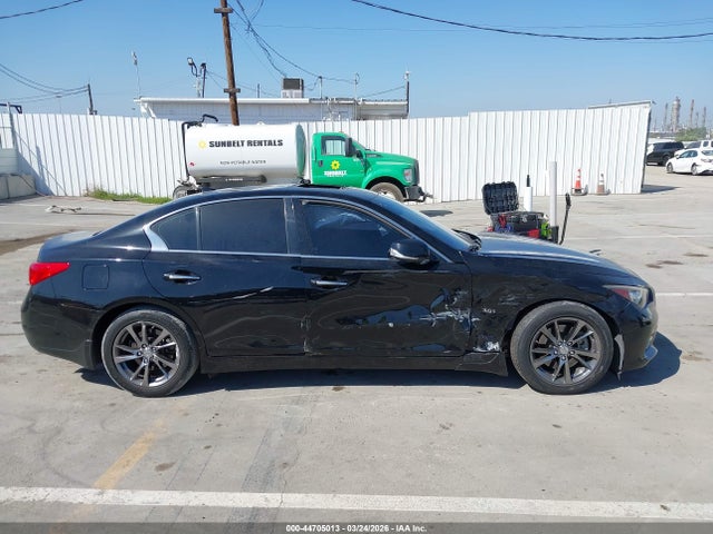 INFINITI Q50 3.0t Signature Edition