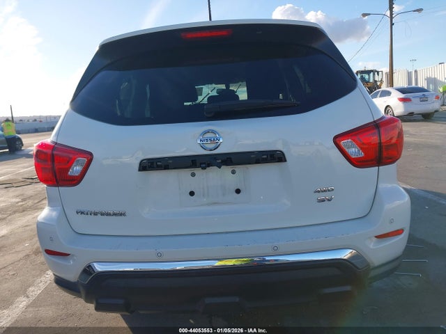 Nissan Pathfinder Sv