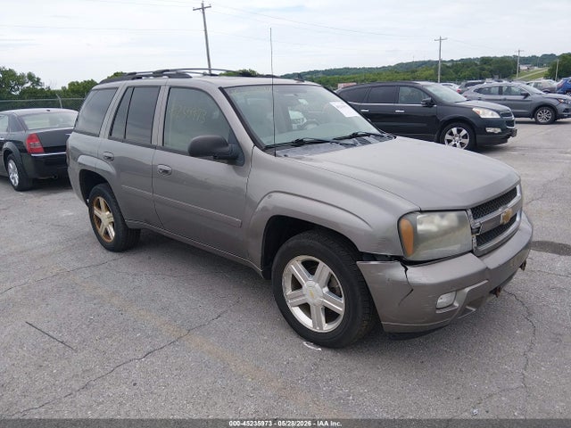 Salvage Chevrolet Trailblazer Image