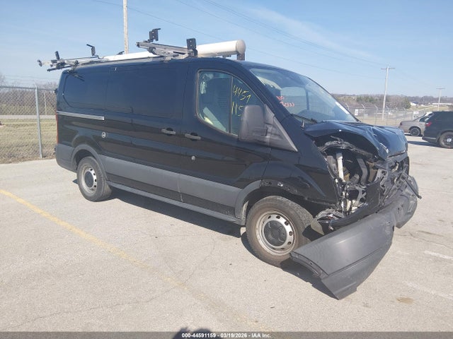 Salvage Ford Transit Image