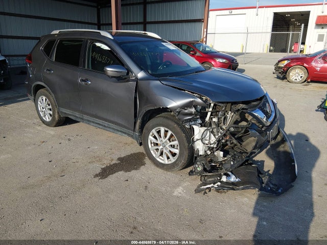 Salvage Nissan Rogue Image