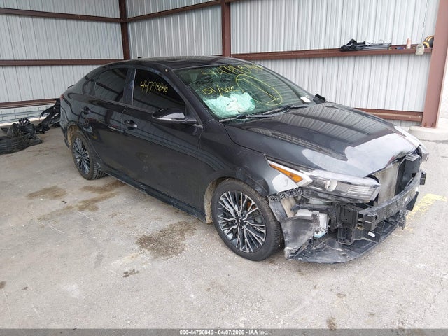 Salvage Kia Forte Image
