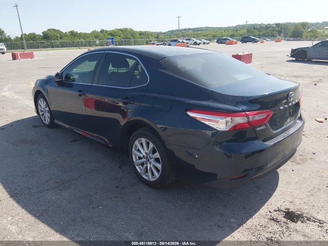 Toyota Camry Le