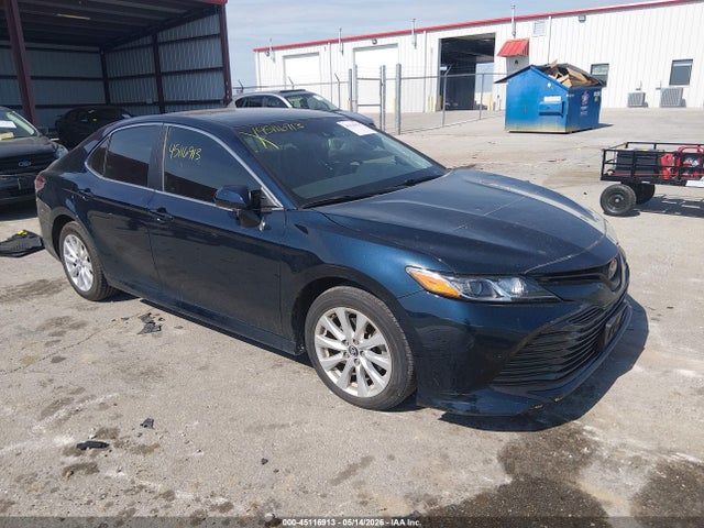 Salvage Toyota Camry Image