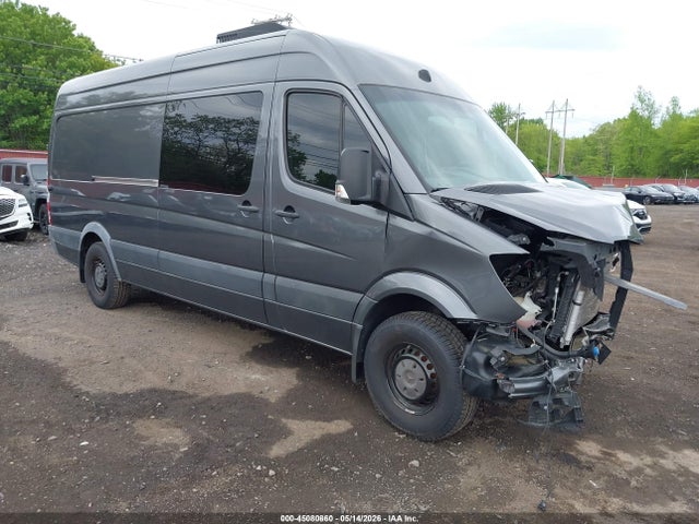 Salvage Mercedes-Benz Sprinter 2500 Image