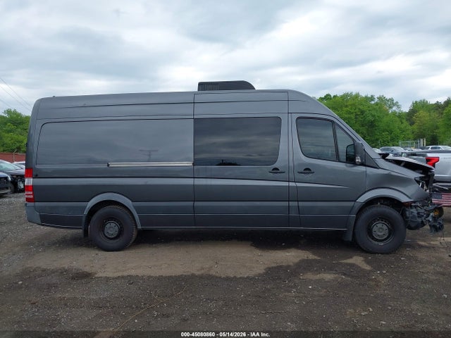 Mercedes-Benz Sprinter 2500 High Roof V6