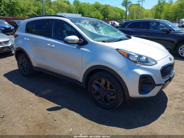 Salvage Kia Sportage Image
