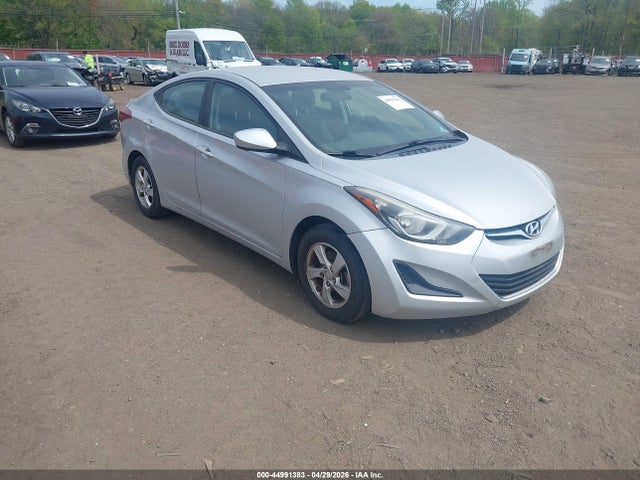 Salvage Hyundai ELANTRA Image