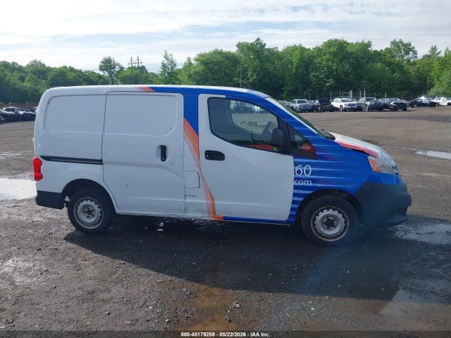 Nissan Nv S