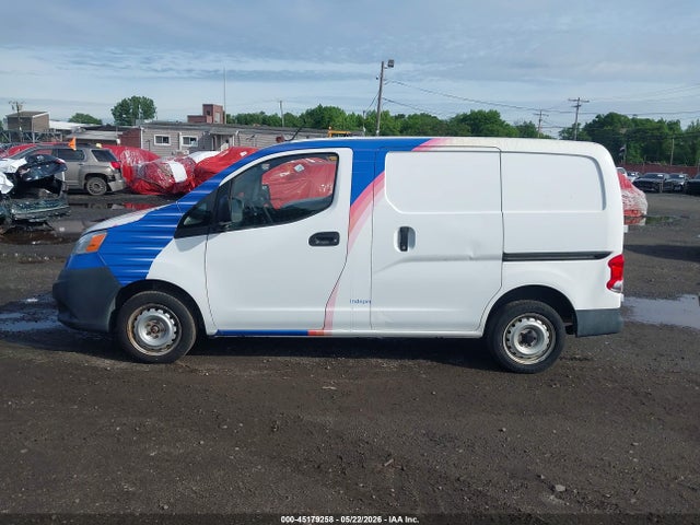 Nissan Nv S