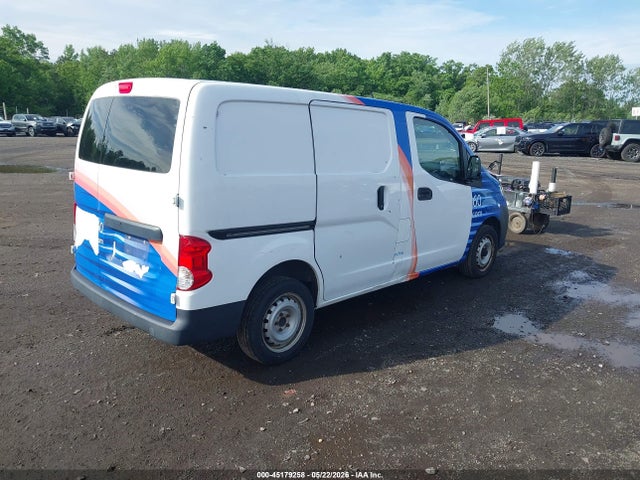 Nissan Nv S