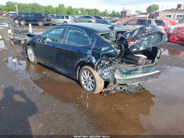 Toyota Camry Le Awd