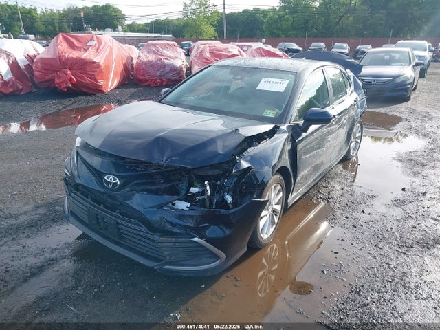 Toyota Camry Le Awd