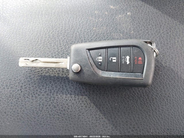 Toyota Camry Le Awd