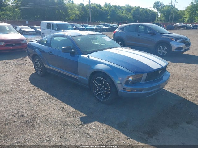 Salvage Ford Mustang Image