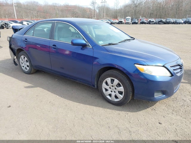 Salvage Toyota Camry Image