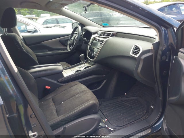 Nissan Murano S