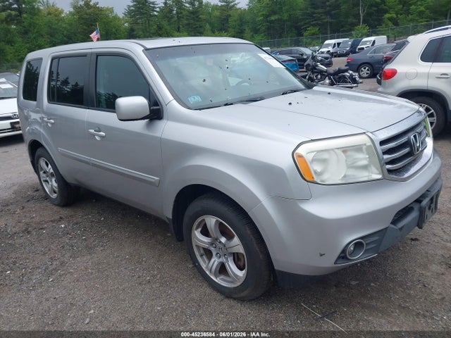 Salvage Honda Pilot Image