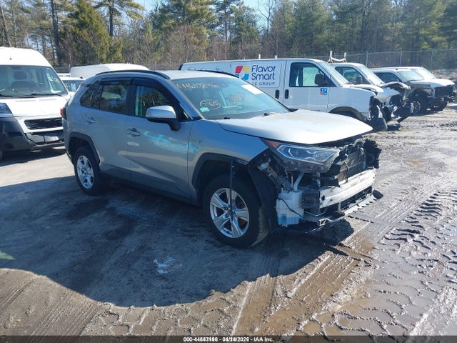 Salvage Toyota RAV4 Image