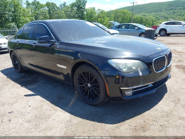 Salvage BMW 7 Series Image