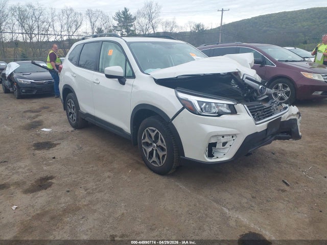 Salvage Subaru Forester Image