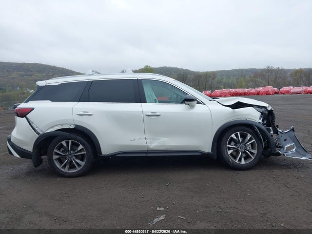 INFINITI Qx Luxe Awd