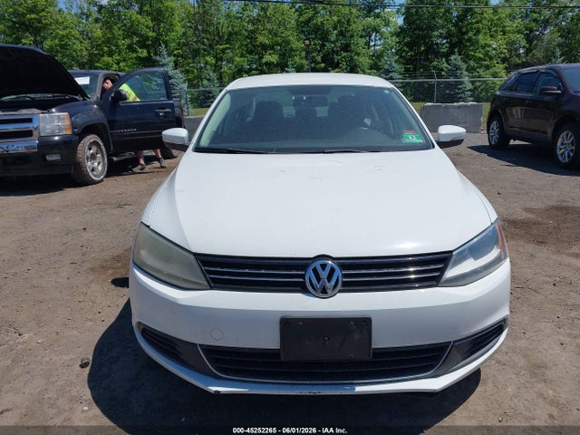 Volkswagen Jetta 1.8t Se