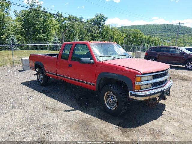 Salvage Chevrolet K2500 Image