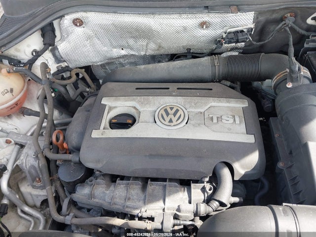 Volkswagen Tiguan S