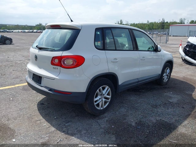 Volkswagen Tiguan S