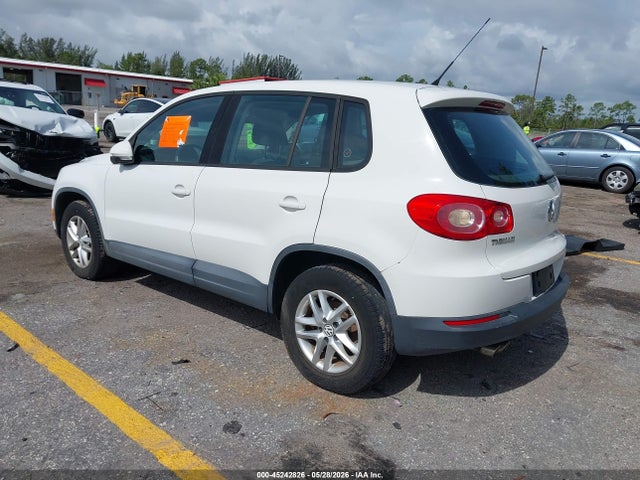 Volkswagen Tiguan S