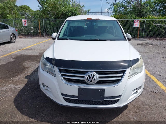 Volkswagen Tiguan S