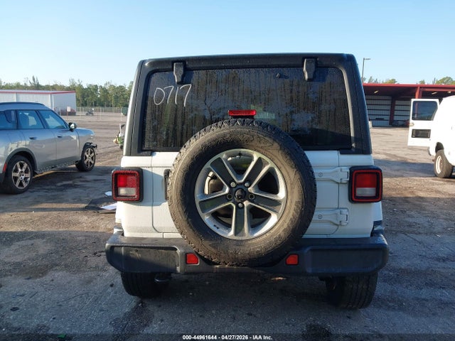 Jeep Wrangler Sahara 4x4