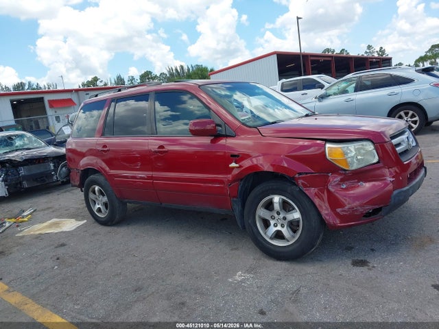 Salvage Honda Pilot Image
