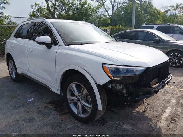 Salvage Audi Q3 Image
