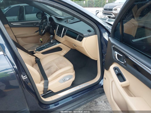 Porsche Macan S