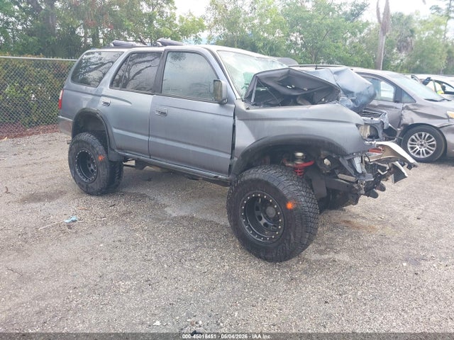 Salvage Toyota 4Runner Image