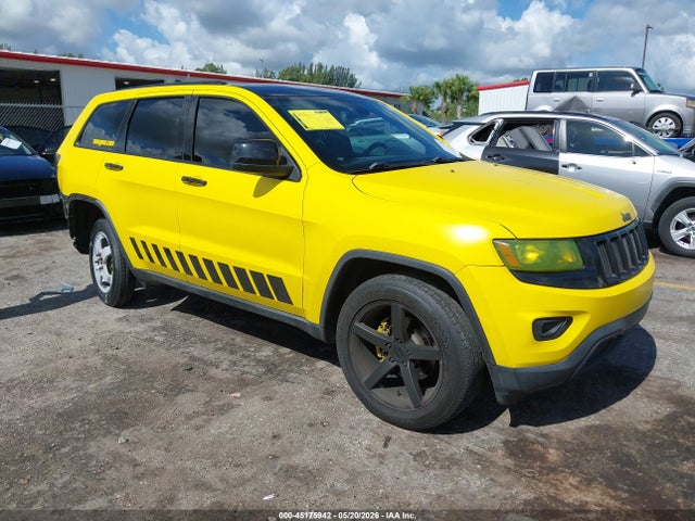 Salvage Jeep Grand Cherokee Image