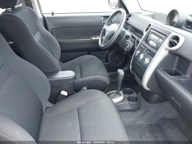 Scion xB