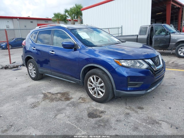 Salvage Nissan Rogue Image